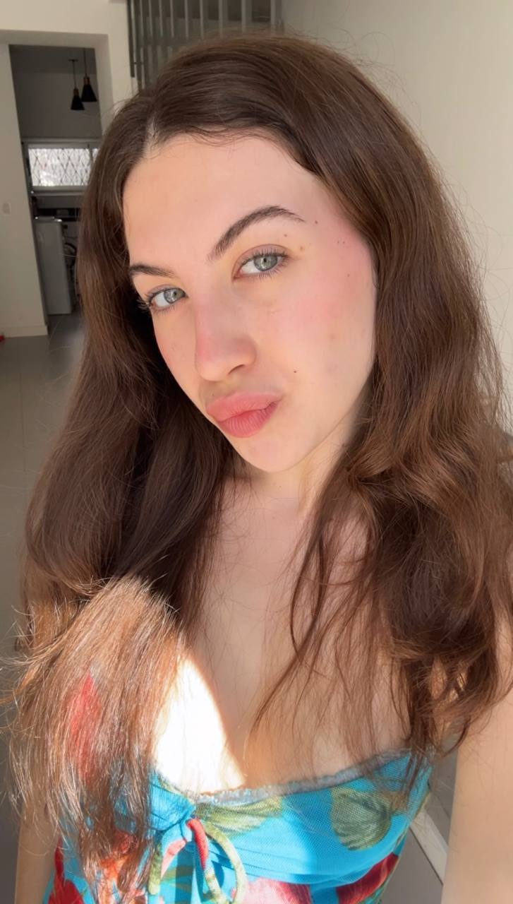 Nude girl Amber in Hargeisa