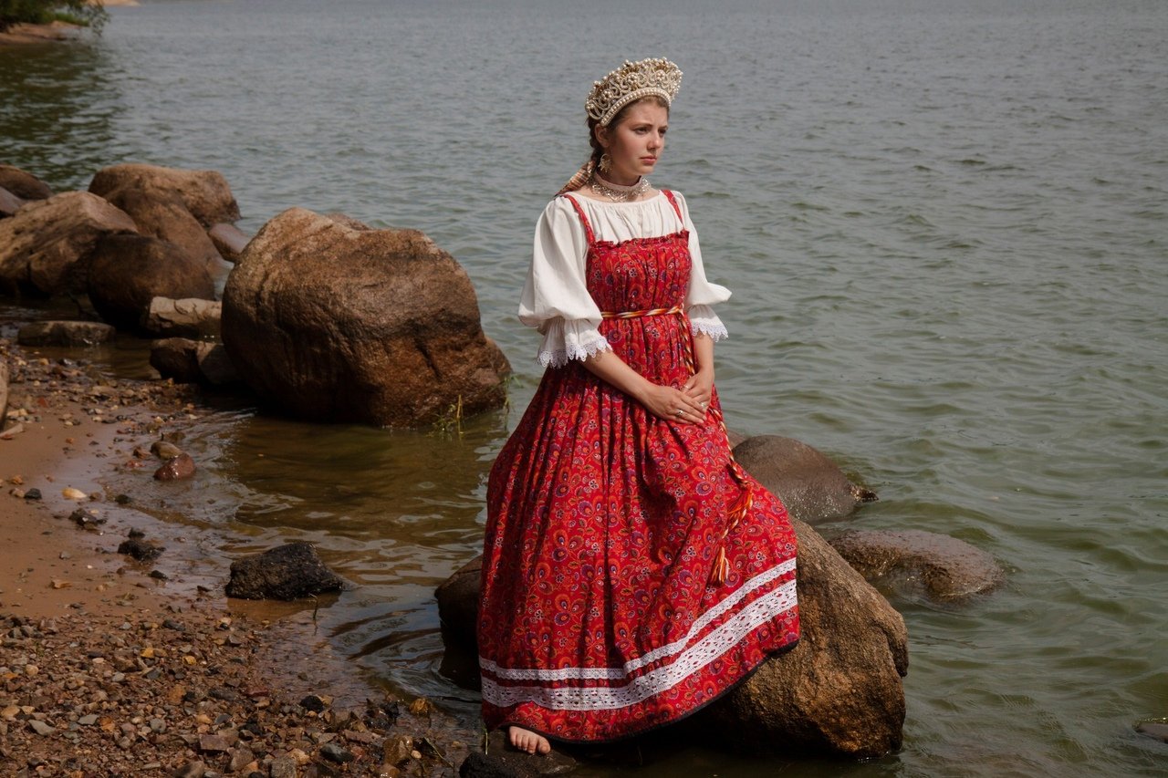 Women in Slavic costumes in Hargeisa
